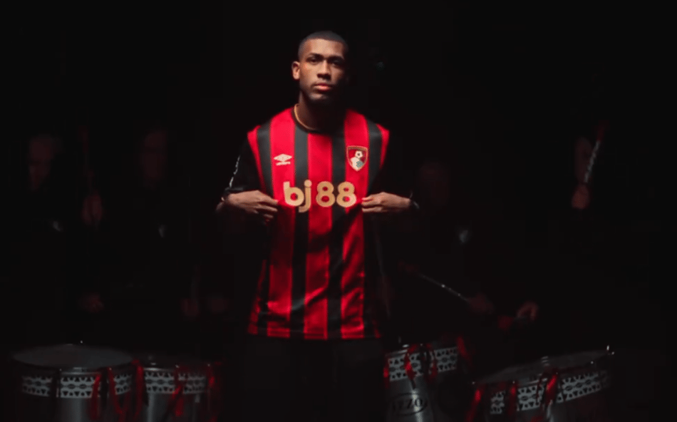 Rayan é apresentada pelo Bournemounth