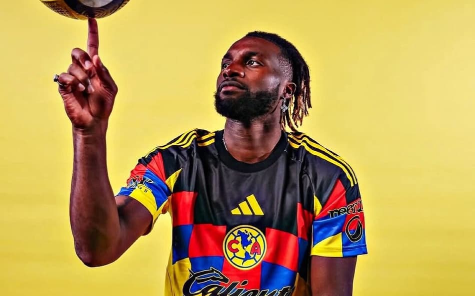 Saint-Maximin na apresentação pelo America, do México (Foto: Reprodução/X)