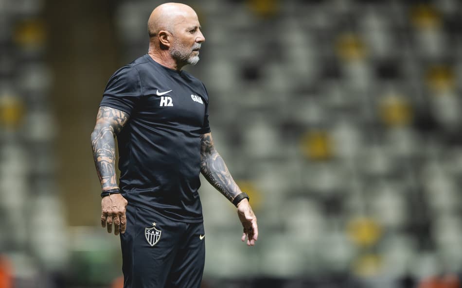 Sampaoli comandando o Atlético (Foto: Pedro Souza / Atlético)