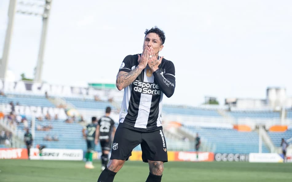 Vina tem início artilheiro e lidera ataque do Ceará no ano