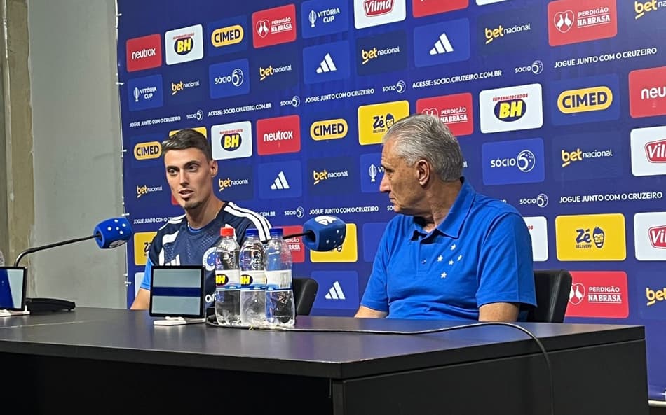 Tite e Matheus Bacci (Foto: Eduardo Statuti/Lance!)