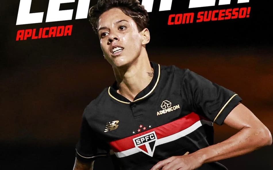 Gadu comemora gol pelo São Paulo no Brasileirão Feminino. (Foto: Rebeca Reis/Staff Images)