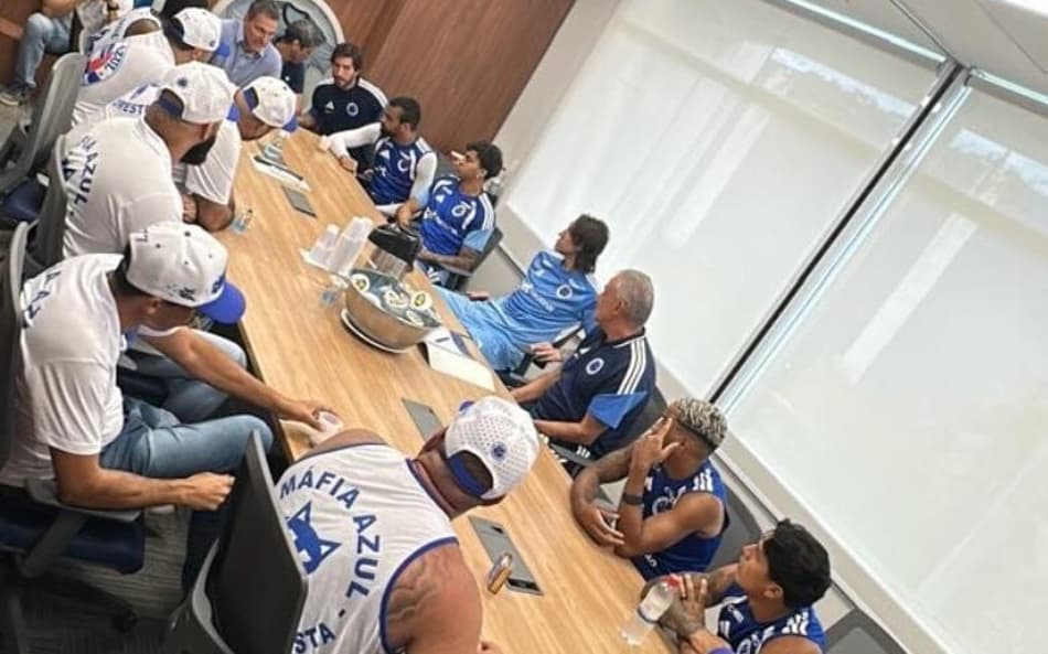 Reunião na Toca II (Foto: Reprodução/redes sociais)