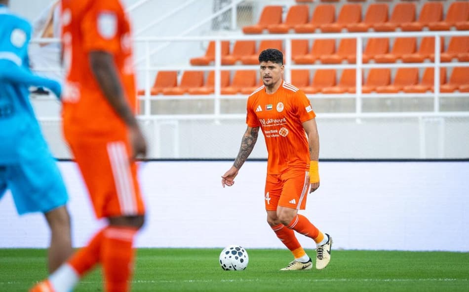 Yuri Matias em ação pelo Ajman (Foto: Divulgação)