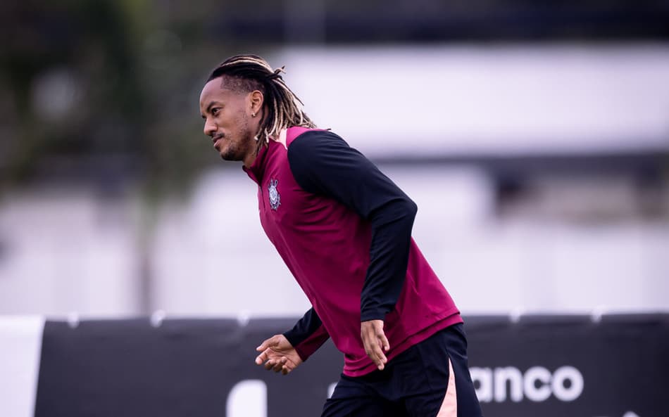 Carrillo dá passo importante na recuperação e pode enfrentar o Bragantino (Foto: Rodrigo Coca/Agência Corinthians)