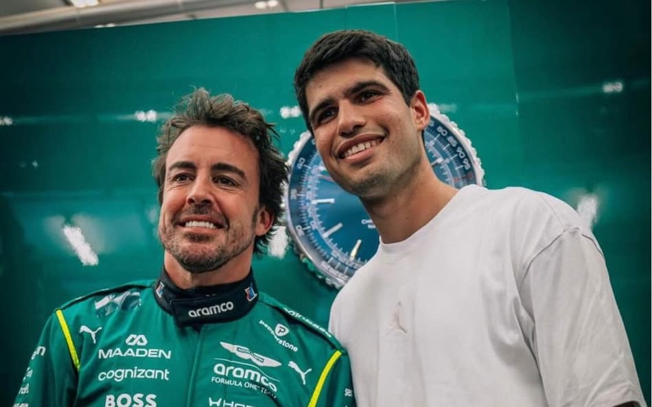 Alcaraz assiste treino da Fórmula 1 e encontra pilotos; veja fotos