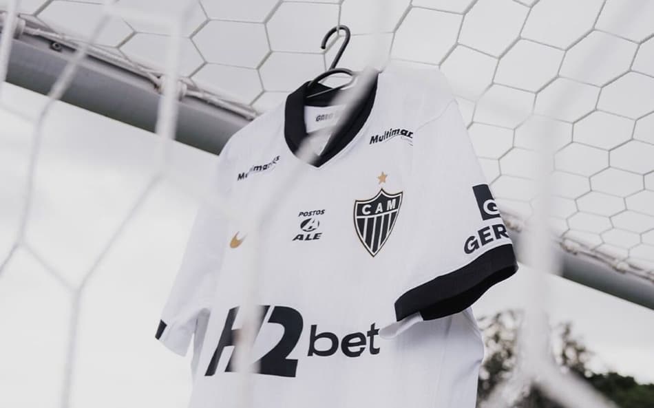 camisa do Atlético no estádio cicero de souza (Foto: Pedro Souza / Atlético)