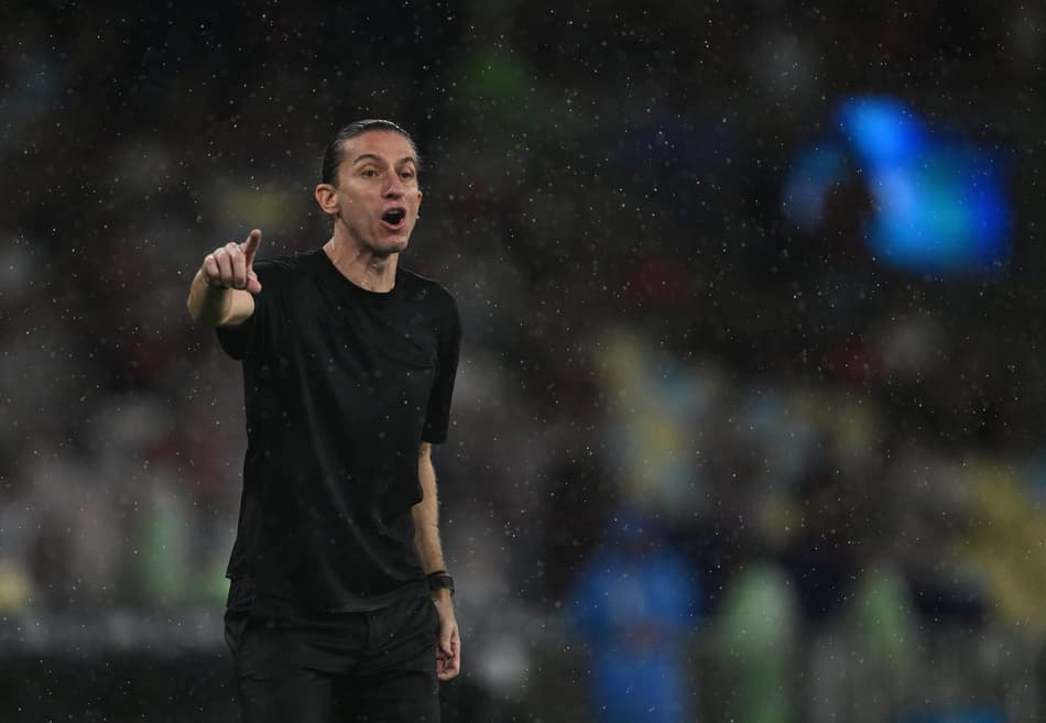 Filipe Luís em Flamengo x Lanús (Foto: MAURO PIMENTEL / AFP)