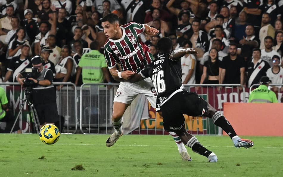 Kevin Serna em campo no duelo entre Fluminense e Vasco na Copa do Brasil de 2025 (Foto: Alexandre Brum/Agencia Enquadrar/Gazeta Press)