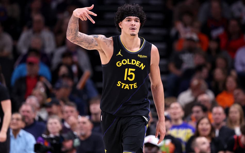 Gui Santos em jogo entre Golden State Warriors e Phoenix Suns na NBA (Foto: Chris Coduto/Getty Images/AFP)