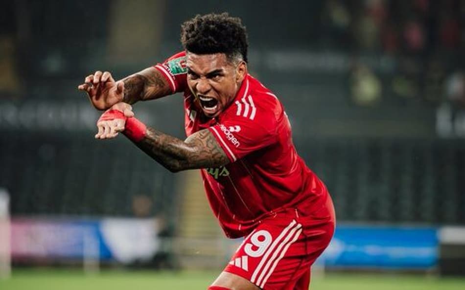 Pela Europa League, Igor Jesus brilha na estreia de Vítor Pereira no Forest