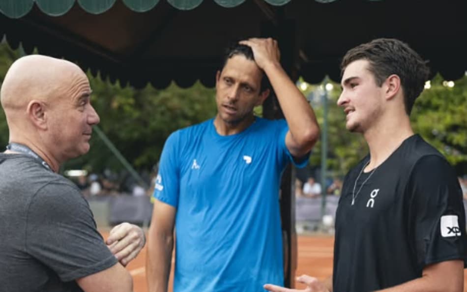 No Rio Open, Andre Agassi reencontra e elogia João Fonseca