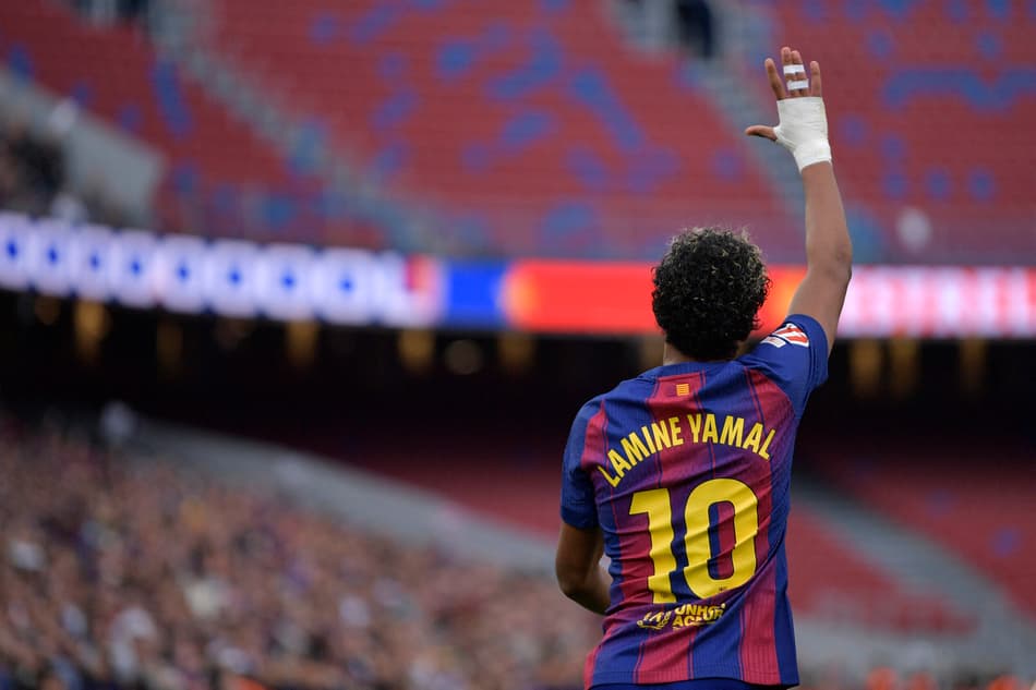 Lamine Yamal marcou o primeiro hat-trick da carreira pelo Barcelona (Foto: MANAURE QUINTERO / AFP)