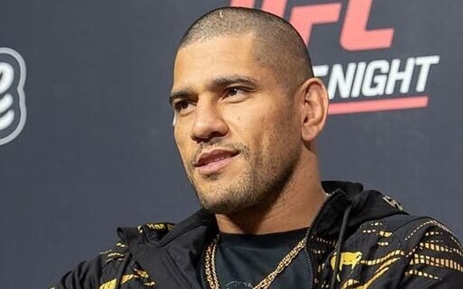 Poatan renuncia cinturão dos meio-pesados e abre possibilidade de título inédito