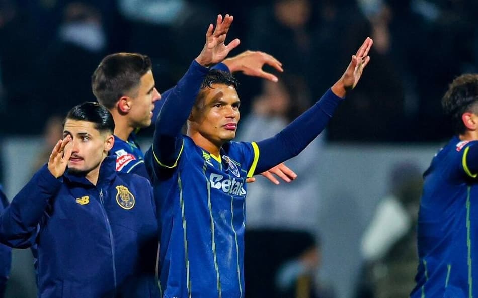 Thiago Silva em ação pelo Porto (Foto: Divulgação/Porto)