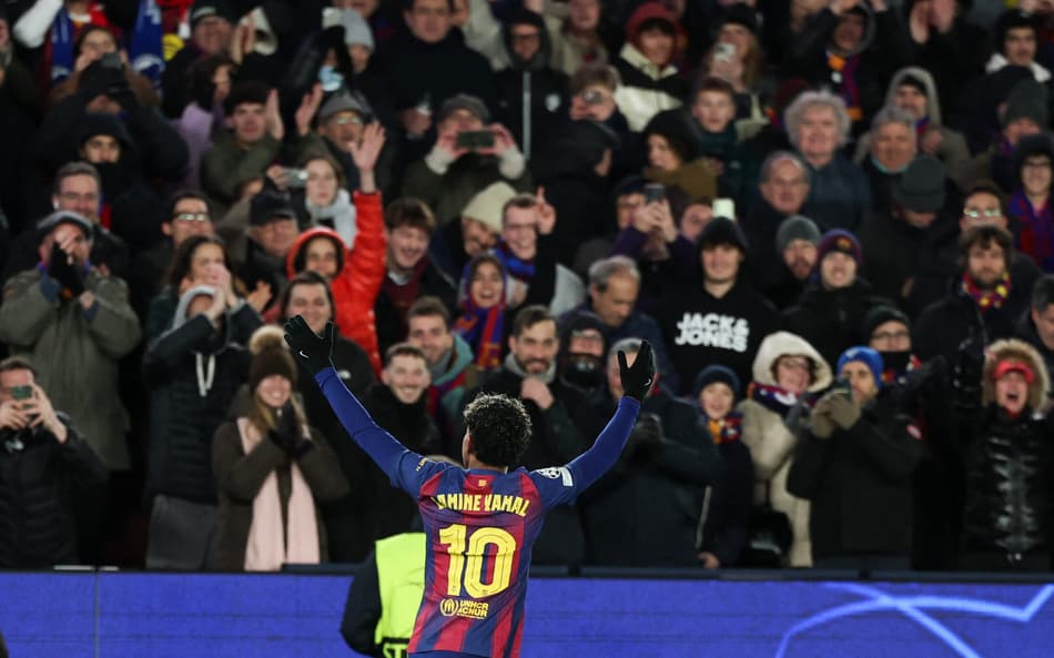 Sem Raphinha, Barcelona vence algoz do Real Madrid na Copa do Rei