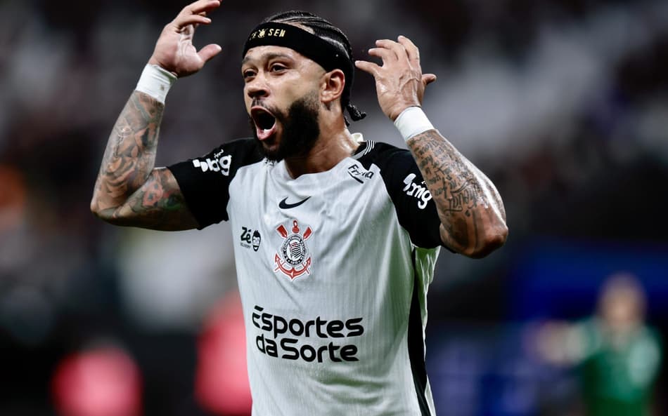 Após empate com o Flamengo, Depay se explica em suas redes sociais (Foto: Marcello Zambrana/ Agif/Gazeta Press)