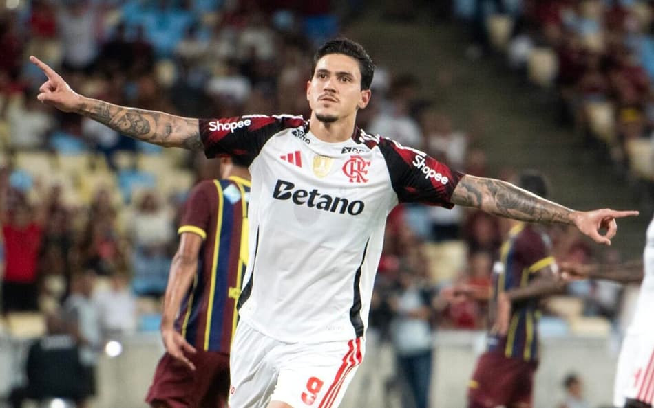 Pedro comemora gol em Flamengo x Madureira (Foto: DELMIRO DOS SANTOS JUNIOR/MOCHILA PRESS)
