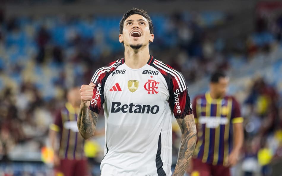 Pedro comemora gol em Madureira x Flamengo (Foto: Alexandre Maia/MyPhoto Press/Gazeta Press)