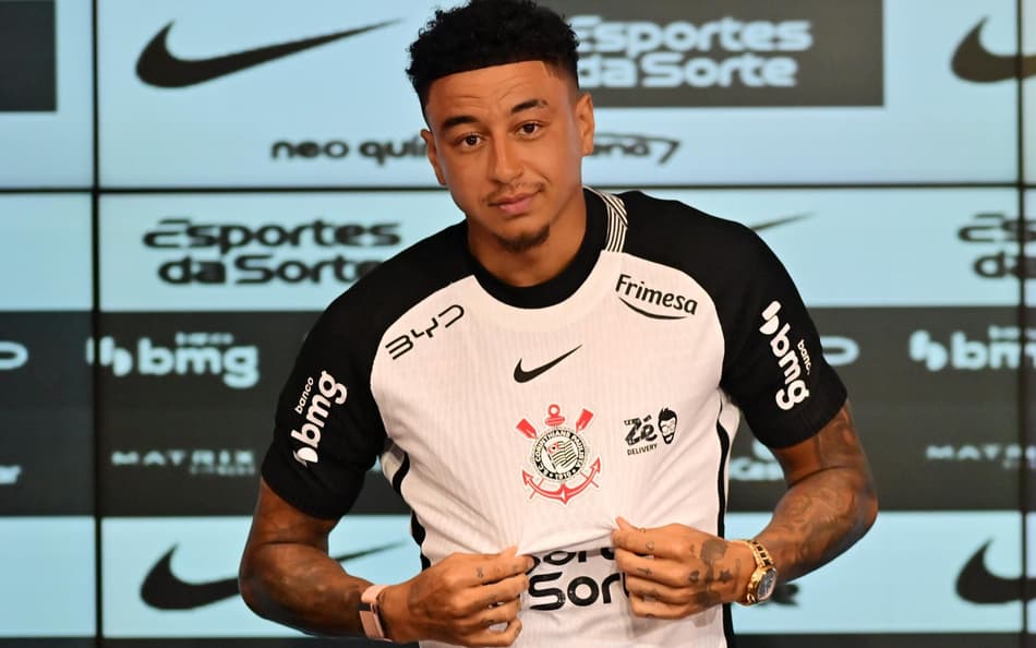 Lingard foi apresentado no Corinthians (Foto: Eduardo Carmim/Photo Premium/Gazeta Press )