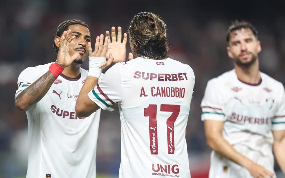 John Kennedy e Canobbio comemoram gol pelo Fluminense contra o Remo (Foto: Fernando Torres/ Agif/Gazeta Press)