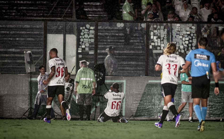 Gol anulado? Ex-árbitro esclarece lance em Vasco x Palmeiras