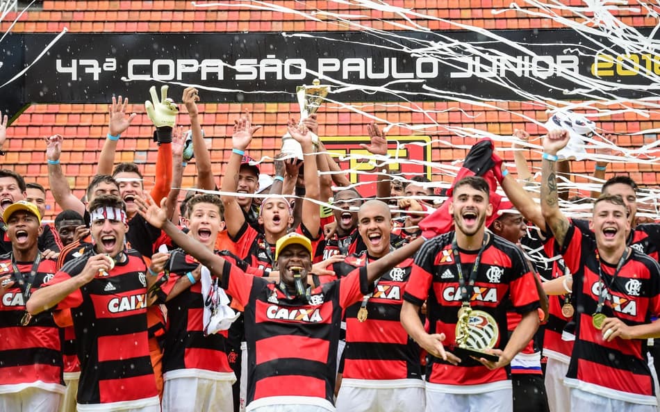 Thiago Ennes foi campeão da Copinha pelo Flamengo (Foto: Fernando Dantas/Gazeta Press)