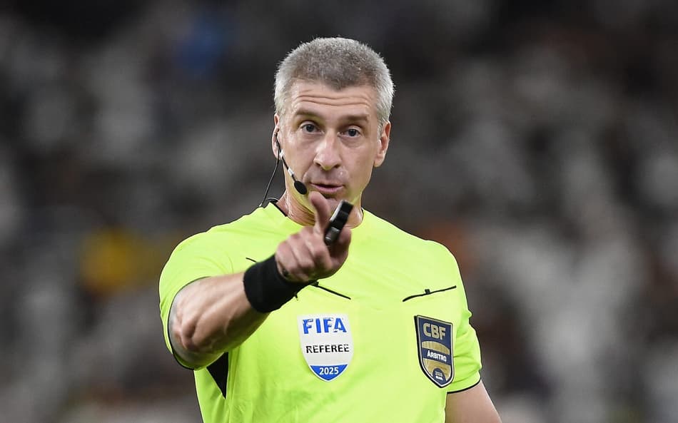 Anderson Daronco apitou Botafogo x Flamengo (Foto: Alexandre Durão/ZIMEL PRESS)