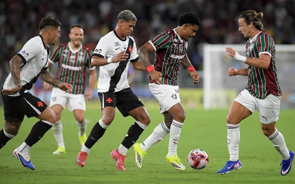 Vidente aponta resultado de Vasco x Fluminense pelo Brasileirão