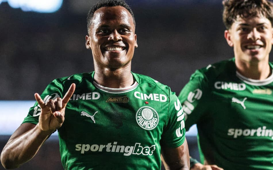 Arias comemora gol marcado