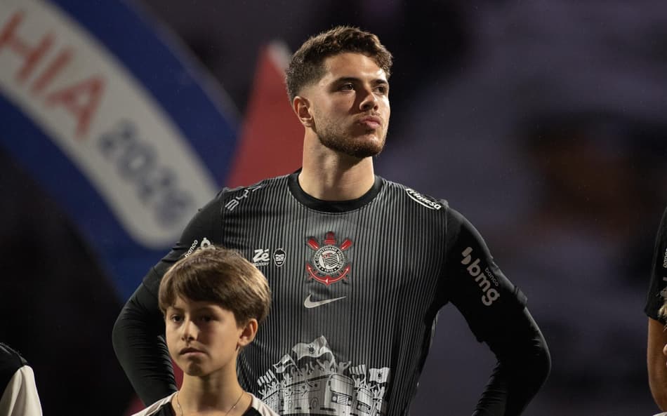 Felipe Longo volta a ser titular no Corinthians (Foto: Jefferson José/RP Fotopress/Gazeta Press)