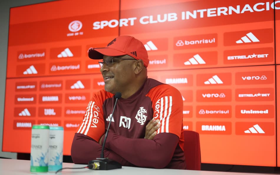 Coletiva Roger Machado