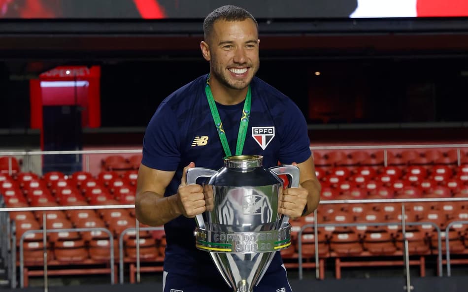 Allan Barcellos conquistou a Copa do Brasil sub-20 em 2024 com o São Paulo.