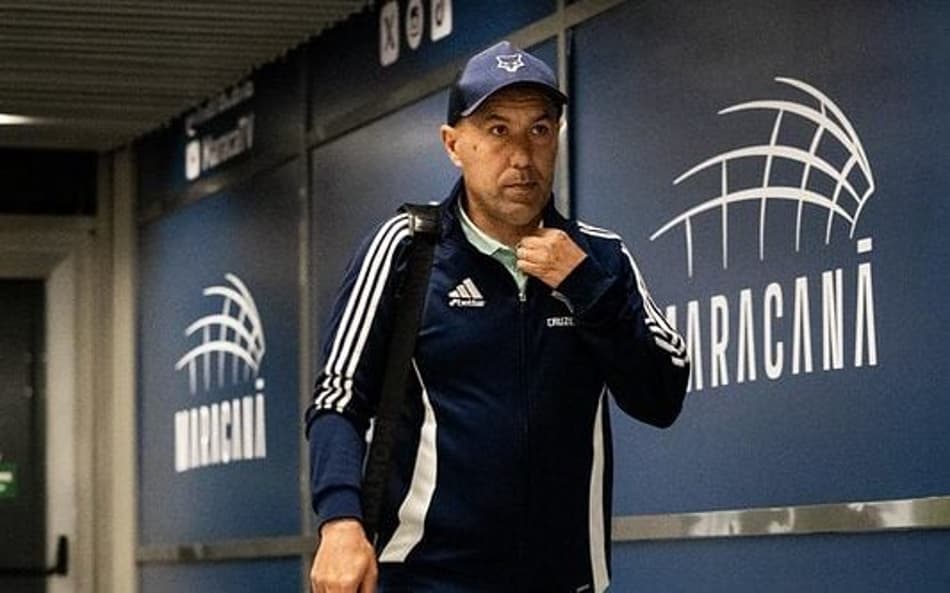 Técnico do Cruzeiro, Leonardo Jardim, no Maracanã (Foto: Rodrigo Ferreira/Cruzeiro)