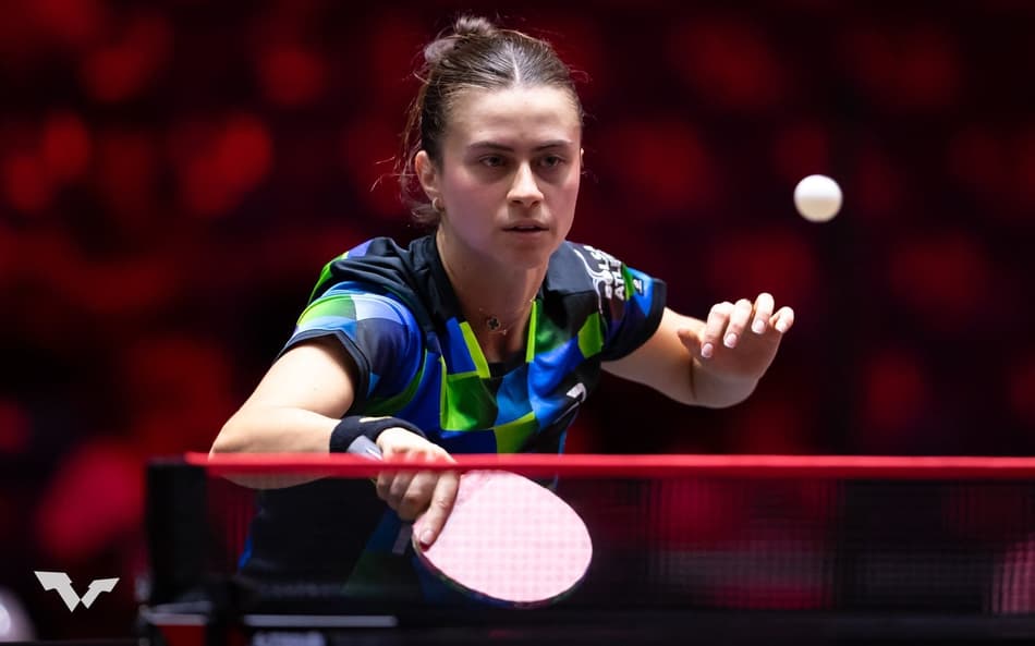 Bruna Takahashi cai na fase de 64 das disputas de simples no WTT Singapura 2026 (Foto: World Table Tennis)