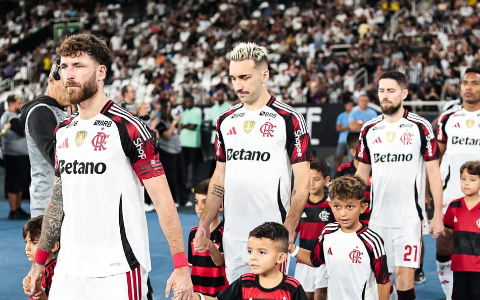 Léo Ortiz em Botafogo x Flamengo (Foto: Gilvan de Souza/Flamengo)