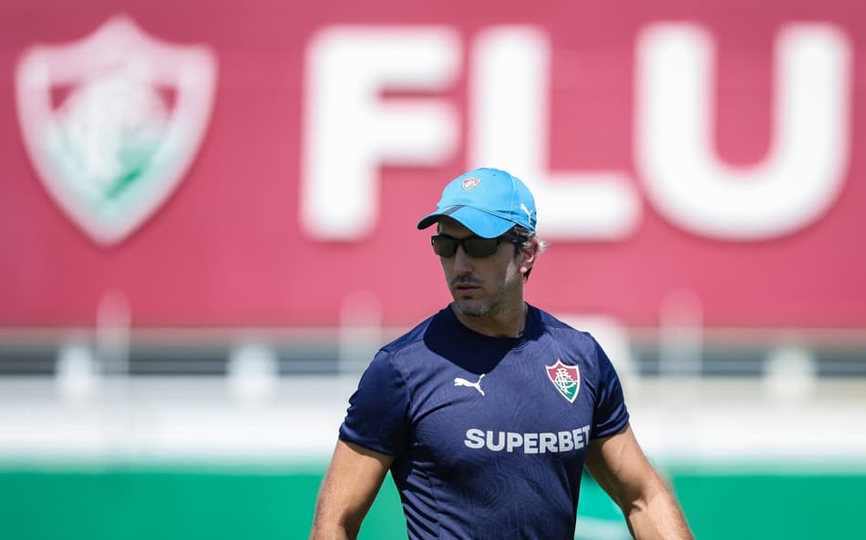 Zubeldía em treino no CT do Fluminense (Foto: Marcelo Gonçalves / Fluminense FC)