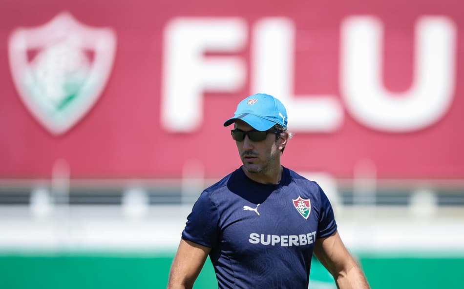 Zubeldía em treino no CT do Fluminense (Foto: Marcelo Gonçalves / Fluminense FC)