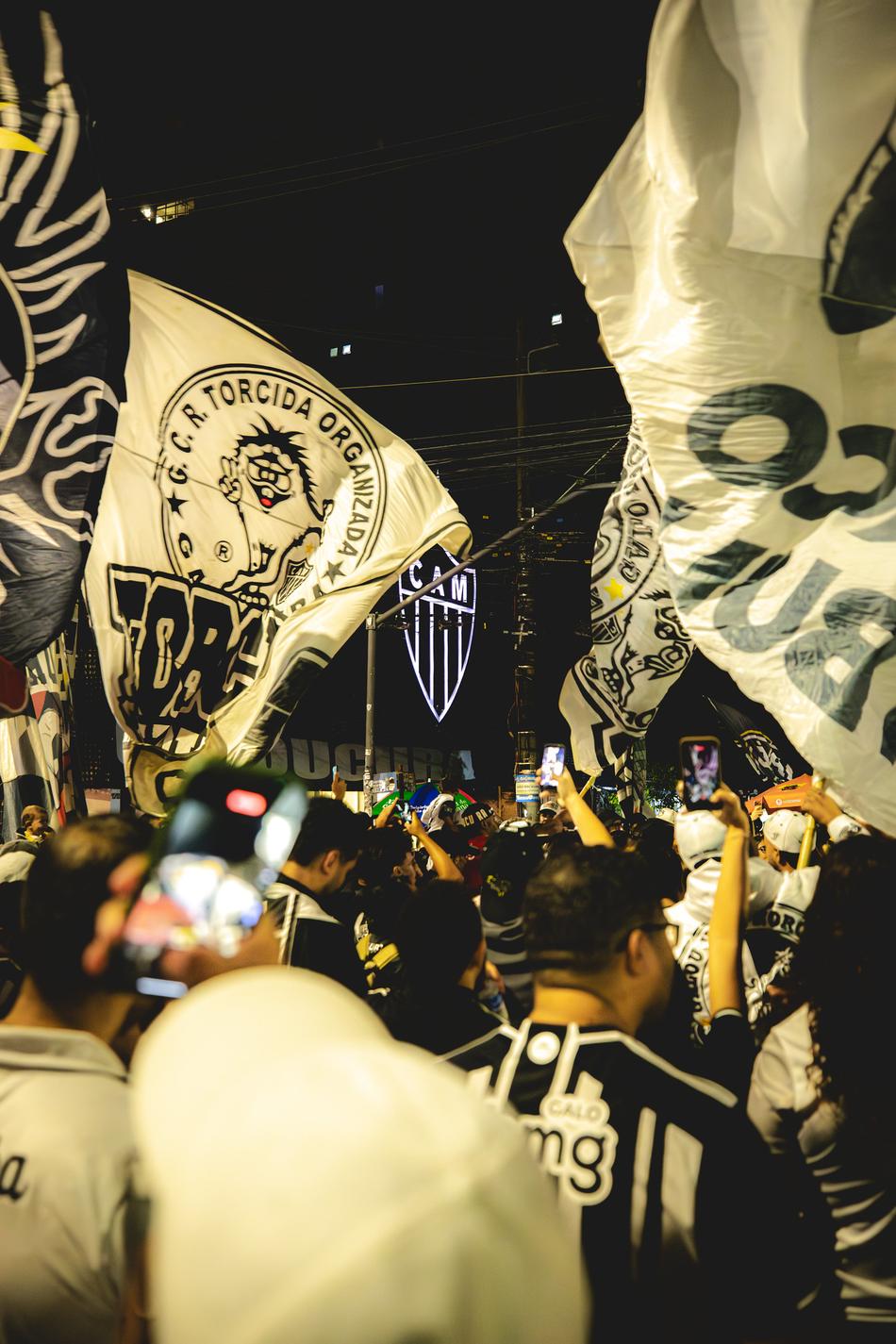 Vigília de comemoração da torcida dos 118 anos do Galo (Foto: Pedro Souza / Atlético)