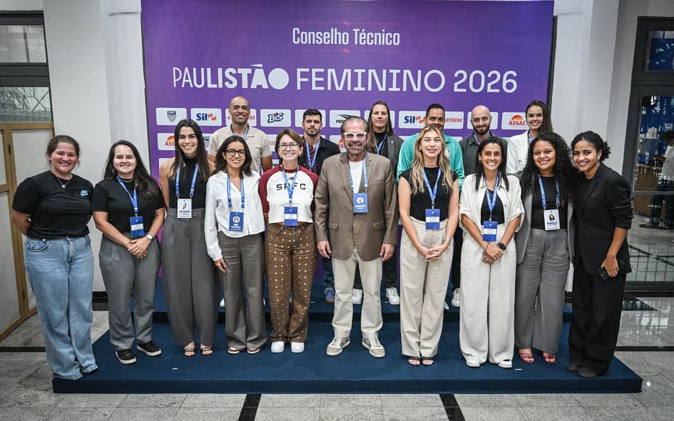 Dirigentes de clubes e da FPF durante conselho técnico do Paulistão Feminino na última quinta-feira (26). (Foto: Rodrigo Corsi/Ag.Paulistão)