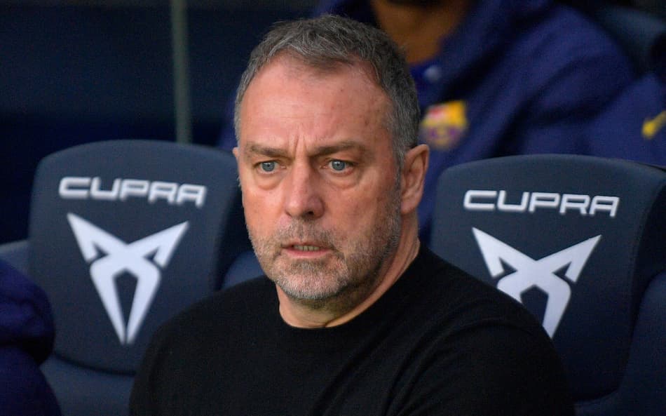 Lewandowski sofre fratura no olho e perderá partida decisiva do Barcelona na temporada