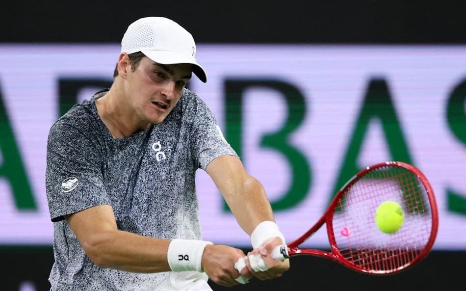 João Fonseca na vitória sobre o americano Tommy Paul em Indian Wells