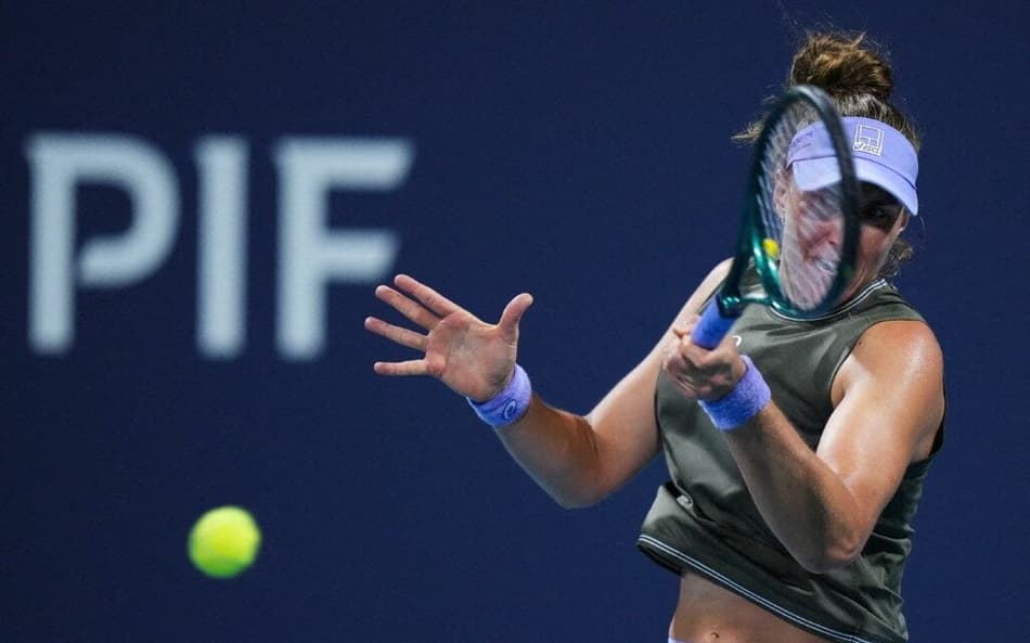 Beatriz Haddad na derrota na estreia no Miami Open