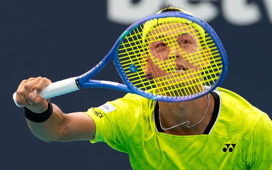 Japonês Rei Sakamoto conquista a maior vitória da carreira no Masters 1000 de Miami (Foto: Al Bello/AFP )