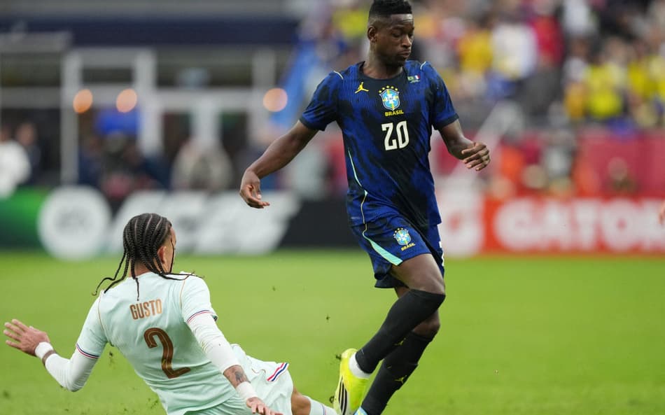Luiz Henrique em ação no amistoso Brasil x França (Foto: Michael Owens / GETTY IMAGES NORTH AMERICA / Getty Images via AFP)