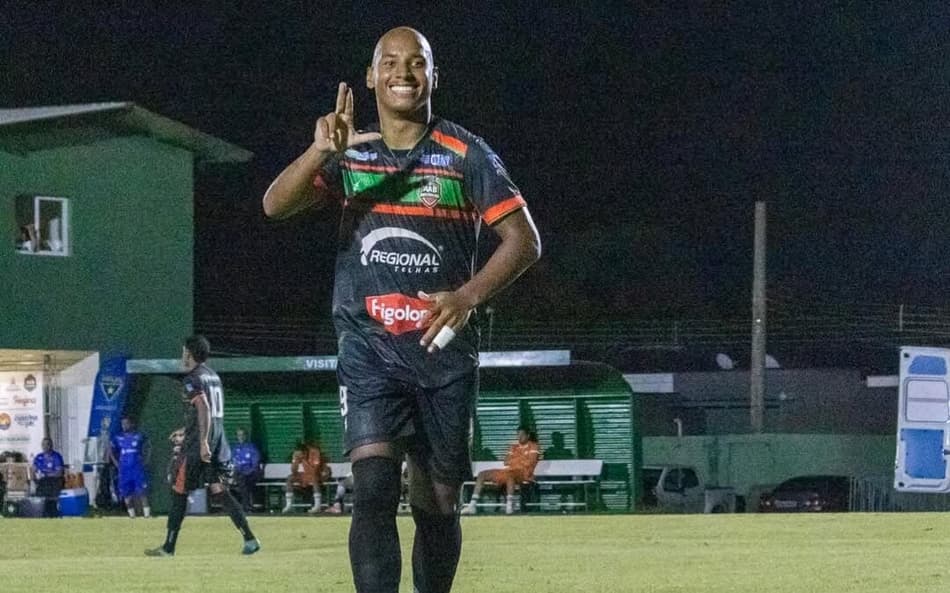 Alex Choco, atacante do Bataguassu, é o artilheiro do Sul-Mato-Grossense (Foto: reprodução)