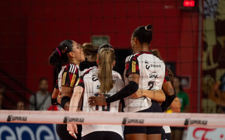 Sesc RJ Flamengo vence Mackenzie no jogo 1 das quartas de final da Superliga 25/26 (Foto: Alessandra Torres)