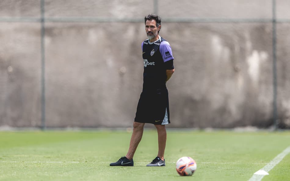 Domínguez em treino no Atlético (Foto: Pedro Souza / Atlético)