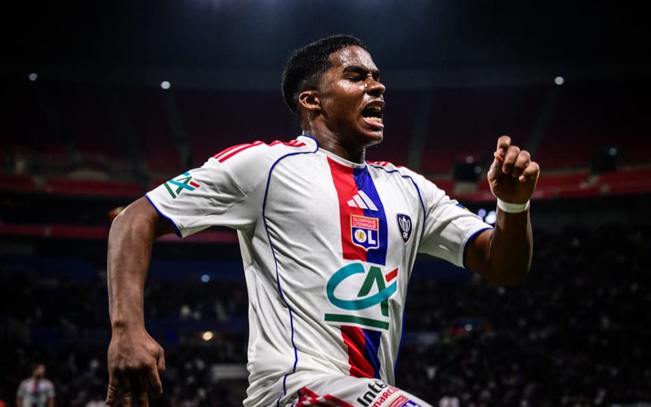 Endrick em jogo do Lyon pelas oitavas de final da Copa da França