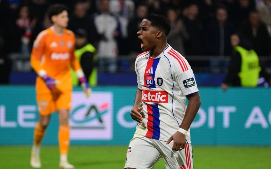 Atitude de Endrick em eliminação do Lyon chama atenção: 'Explique'